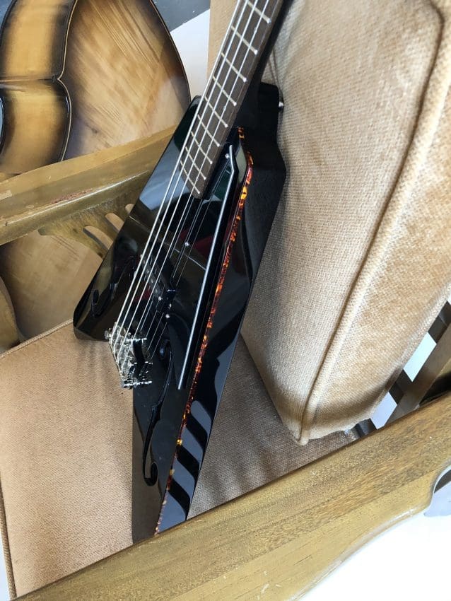Blast Cult Vee Bass