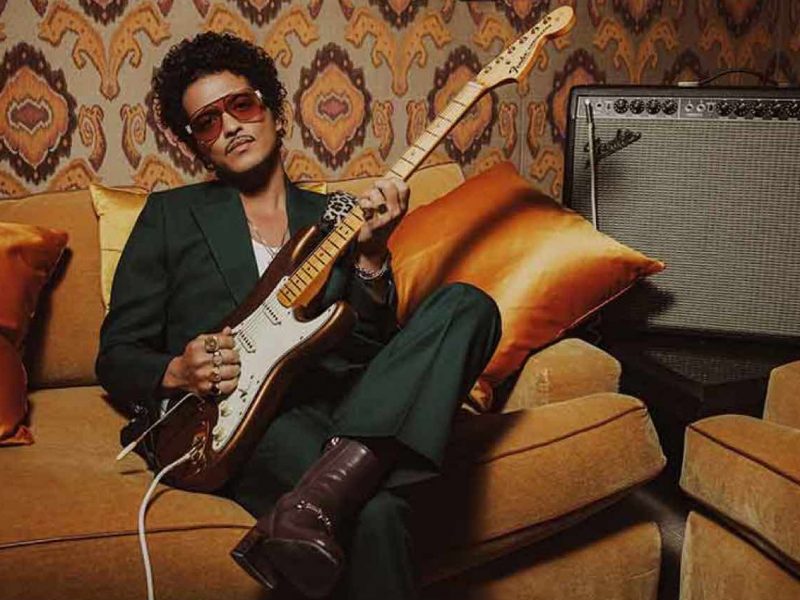 Fender Bruno Mars Stratocaster Leaked