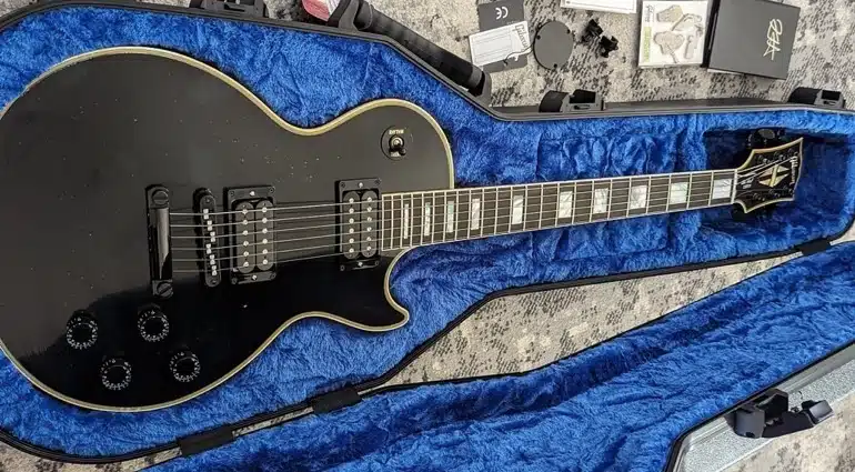 Gibson Kirk Hammett 1989 Les Paul Custom â€˜Blacked Outâ€™