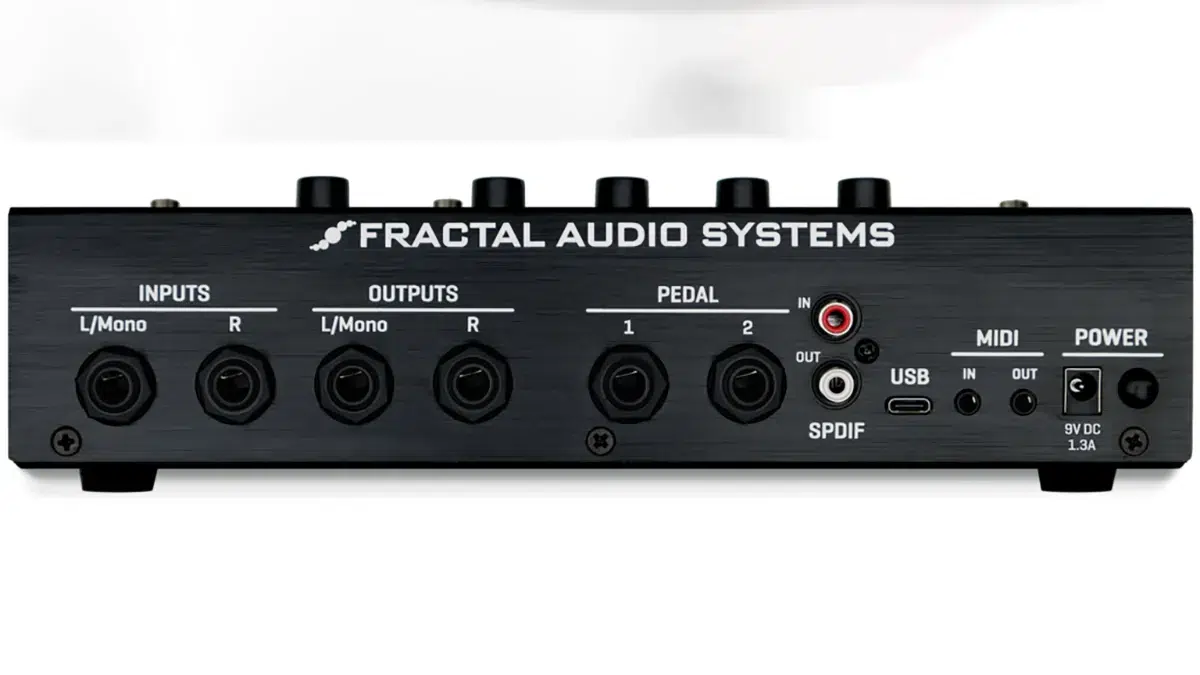 Fractal Audio VP4 rear.jpg