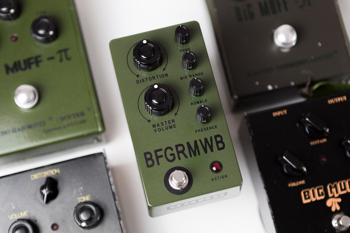 【ブロッケン】Russian Bigmuff Armyblack NPD: Black Russian Big Muff : r/guitarpedals