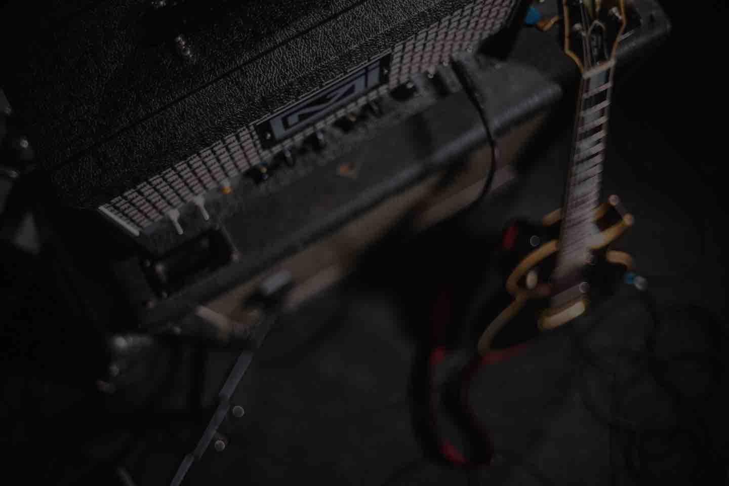 Queens of the Stone Age's Troy Van Leeuwen Collaborates on New GMI 33F6 Amp