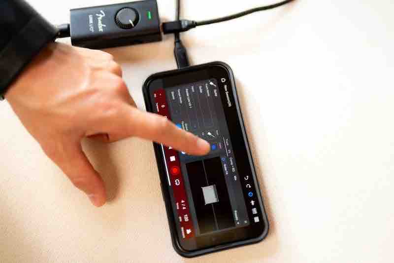 Fender Studio provides studio-quality editing tools