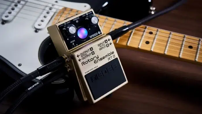 BOSS RT-2 Rotary Ensemble pedal